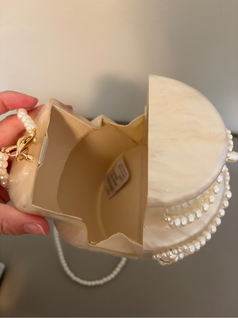 Wedding Cake Purse - Picture 4 of 4